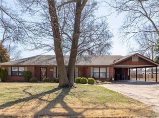 10 Hazelwood Ln, Hazelwood, MO 63042