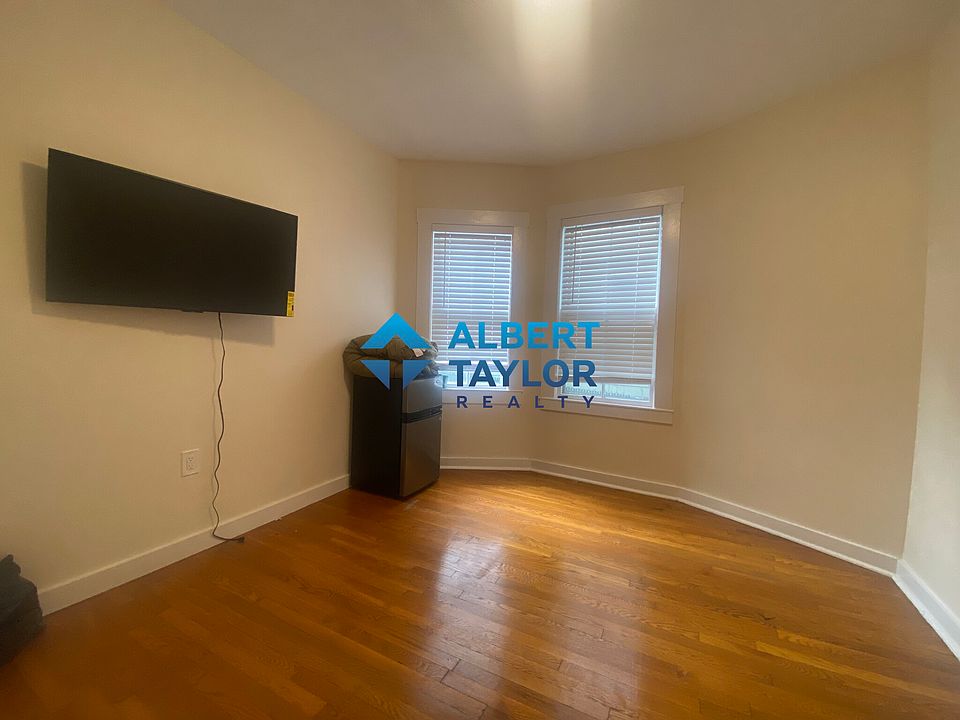 Bedroom #1