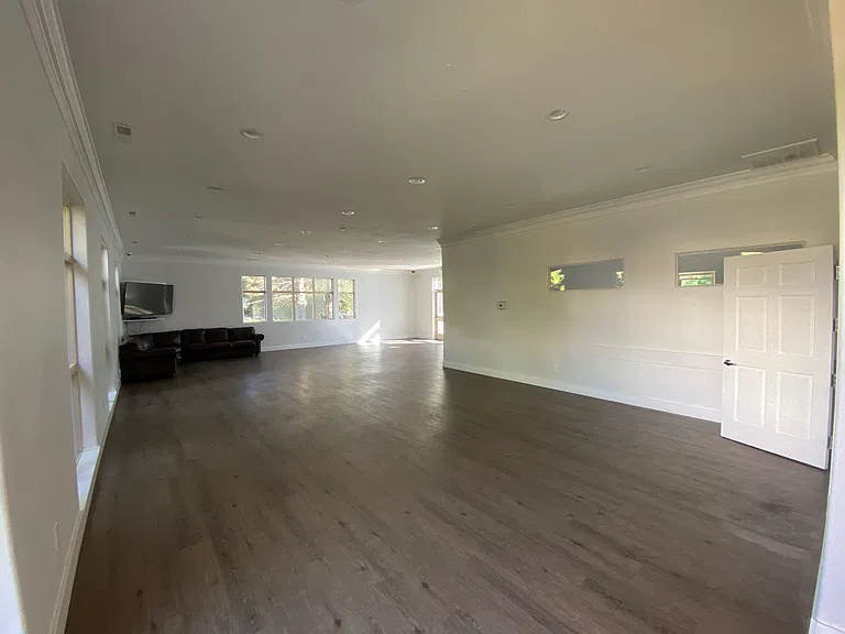 Clubhouse Rental Room with a warming kitchen