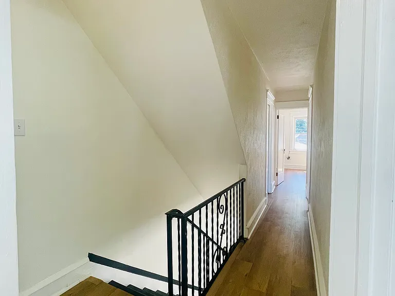 65 S Gates Ave — Photo 7