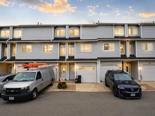 41 Simmons Loop image 1 of 26