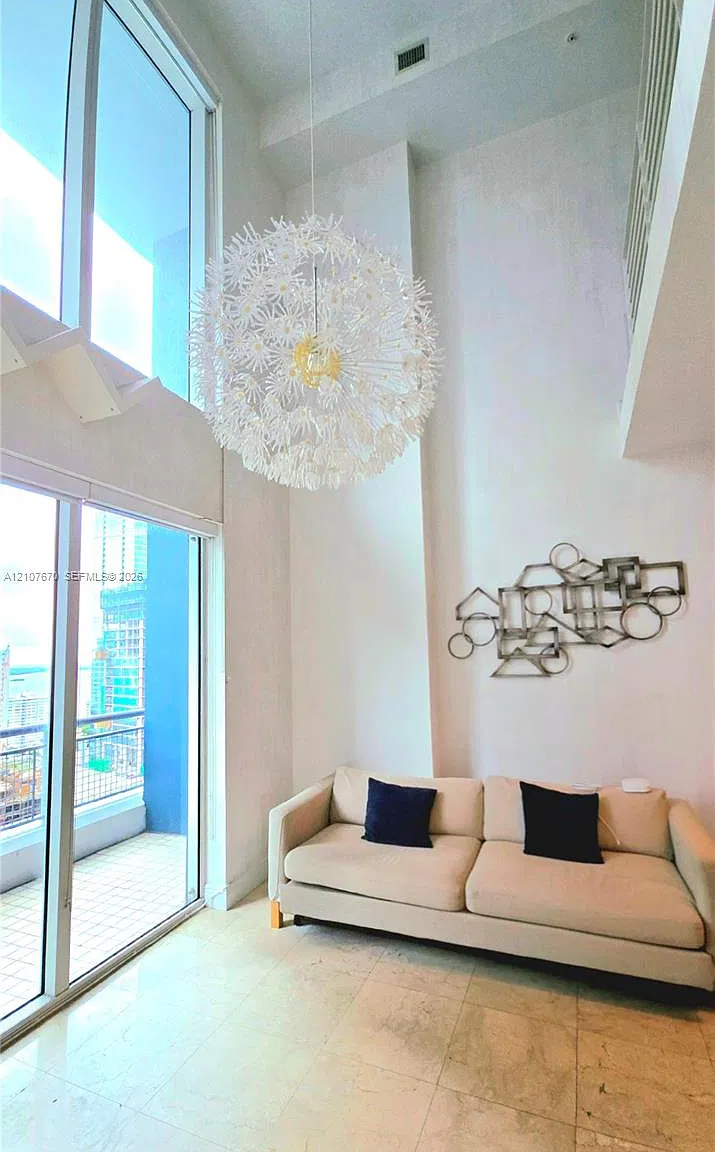 Infinity At Brickell Cond — Photo 4