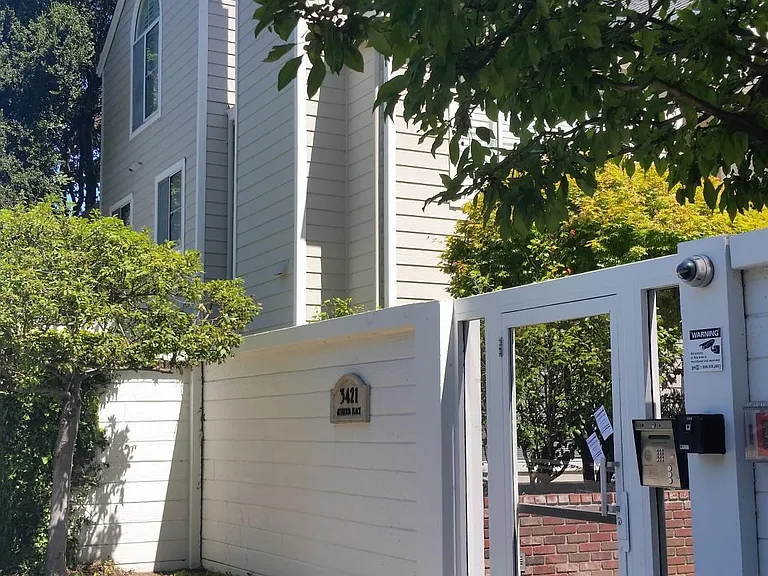 3421 El Camino Real #10 — Photo 1
