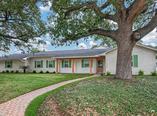 11322 Oak Spring Dr, Houston, TX 77043