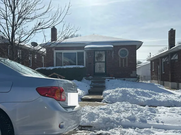 5666 Pernod Ave, Saint Louis, MO 63139