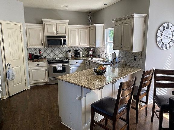 5th image of 10123 Miller Ln