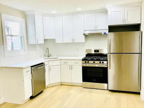 1009 Broadway APT 2, Bayonne, NJ 07002