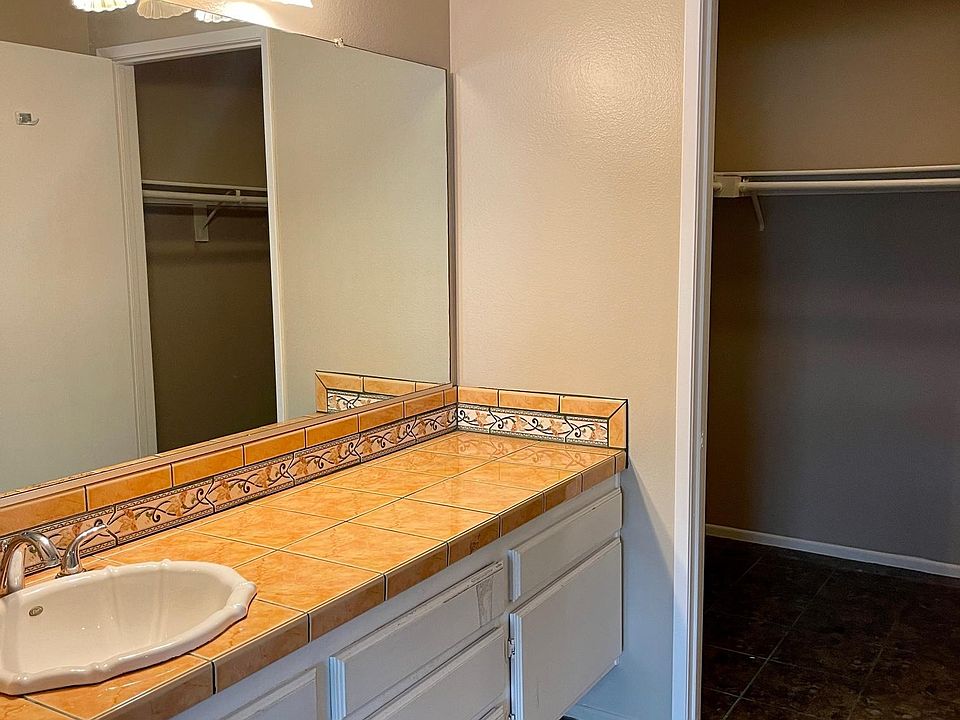 1st image of 4424 W San Jose St #8