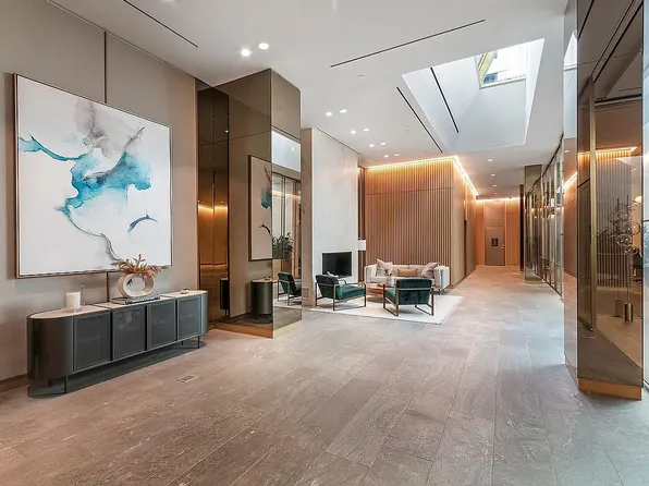 500 W 45th St Unit 703, New York, NY 10036