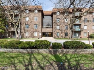 830 Elder Rd #B102, Homewood, IL 60430