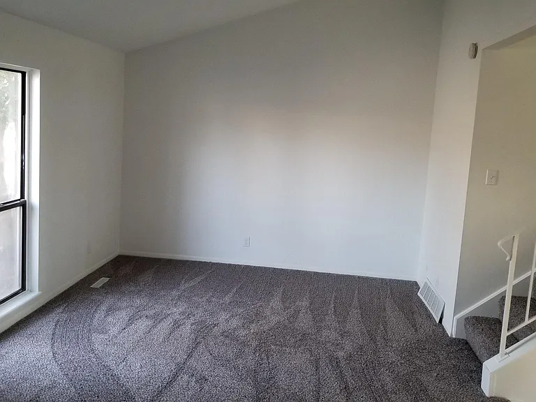 5314 N Linwood Ave — Photo 4
