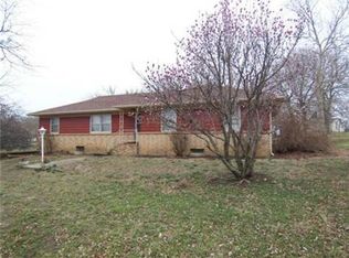 719 Chestnut St, Mound City, KS 66056