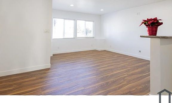5th image of 1110 W 54th St