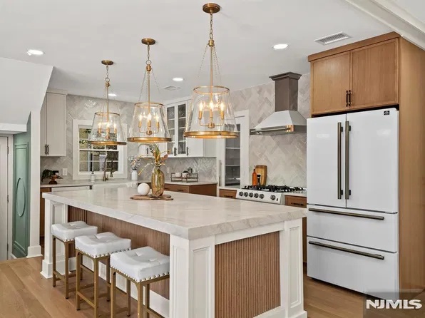 182 Gramercy Place, Glen Rock, NJ 07452