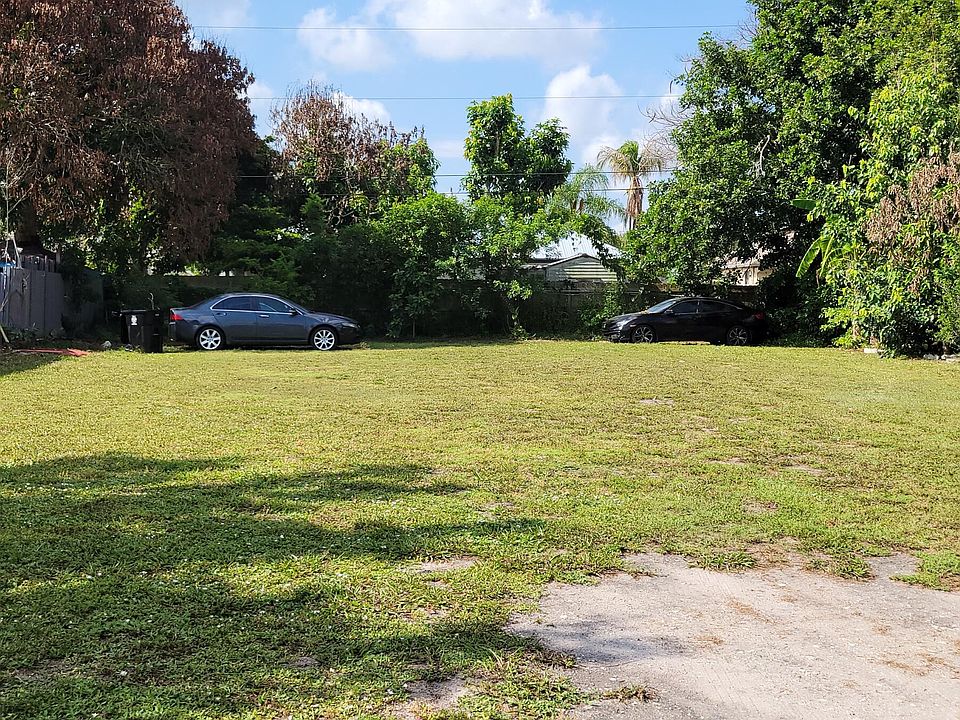 1st image of 702 SW Colleen Avenue