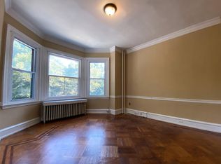 4236 Spruce St APT 2F, Philadelphia, PA 19104