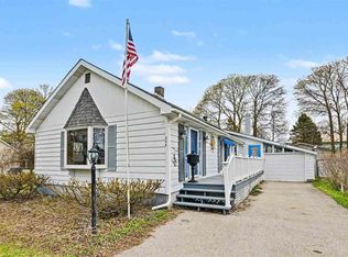 404 May St, Charlevoix, MI 49720