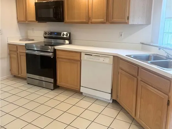9852 Luna CIR #B203, NAPLES, FL 34109
