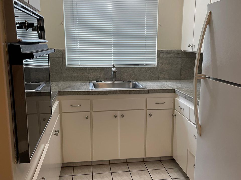 2nd image of 215 Avery Ln APT 8