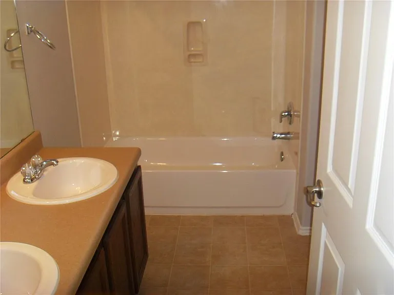 5104 Bantom Woods Bnd — Photo 13