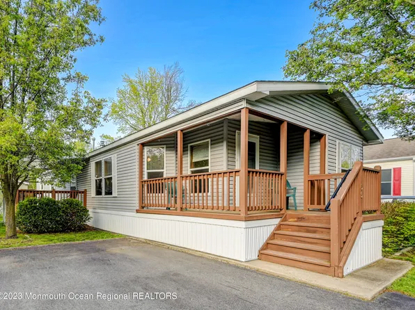 53 Village Road, Morganville, NJ 07751