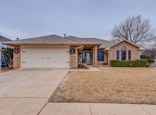 2900 Rockingham Dr, Norman, OK 73071
