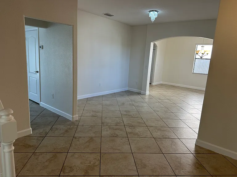 2730 Atherton Dr — Photo 9