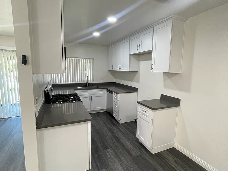 122 S Ohio St #208 — Photo 10