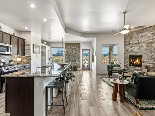 34 Willow Back Rd, Santa Fe, NM 87508