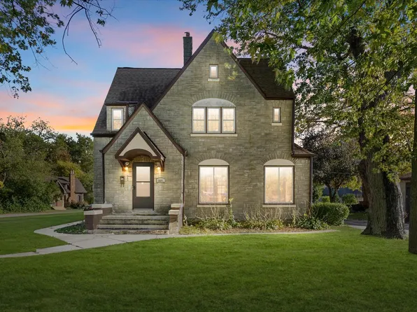 5601 West Forest Home AVENUE, Greenfield, WI 53220