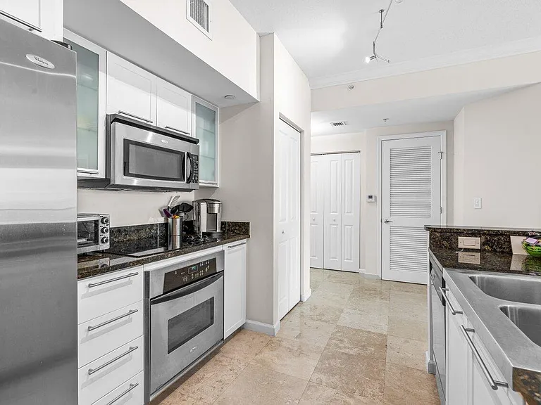 235 NE 1st St #504 — Photo 7