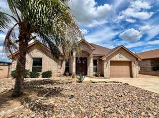 2162 Cardinal Ln, Zapata, TX 78076
