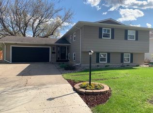 1108 12th Ave NE, Aberdeen, SD 57401