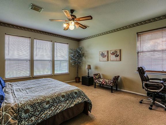 3rd image of 5507 Thyme Ln