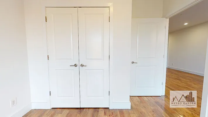 Rented by Metro Garden Realty NYC | media 33