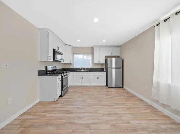 809 Merlin Dr, San Diego, CA 92114