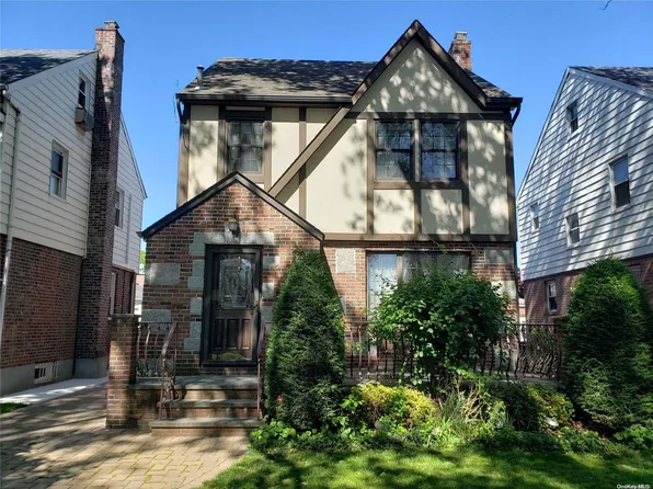 60-51 69th Lane, Maspeth, NY 11378