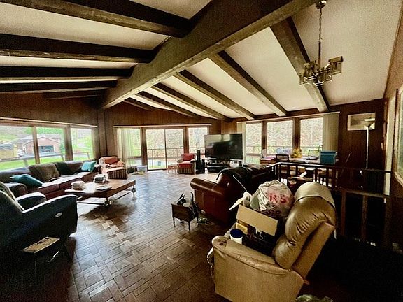 4th image of 431 Walters Rd