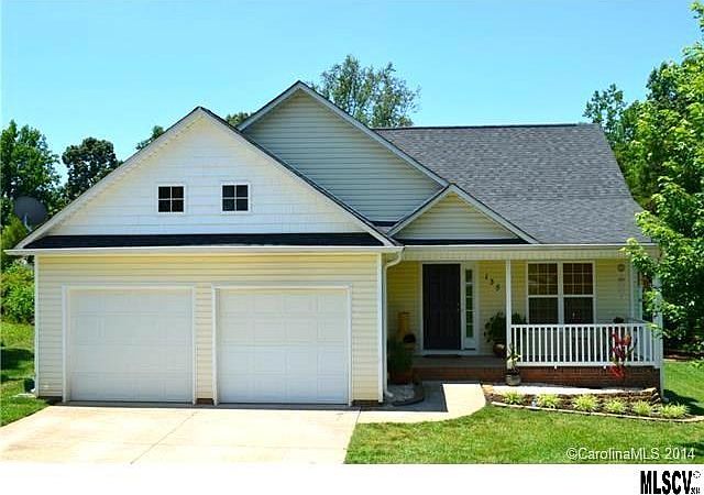 1st image of 135 Swann Crossing Dr