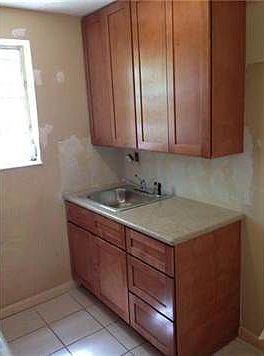 2nd image of 5814 NE 4th Ct APT 5