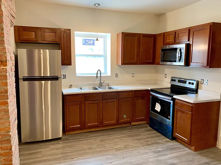 1420 Union Blvd #2F — Photo 1