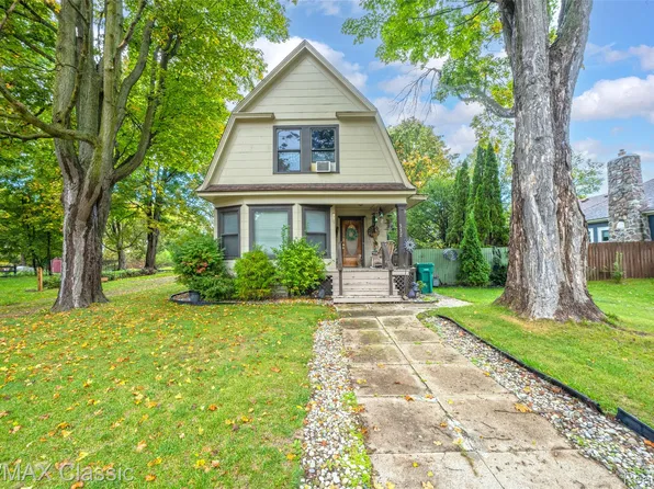 332 Broadway Rd, Davisburg, MI 48350