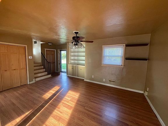 5th image of 565 Caren Dr