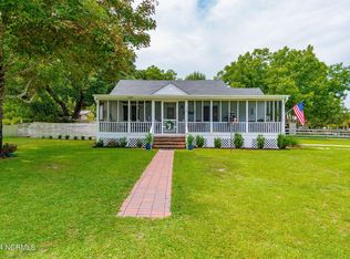 118 Edgewater St, Newport, NC 28570