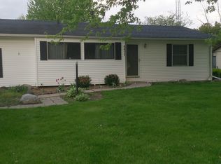 6857 S Joanne Ave, Rochelle, IL 61068