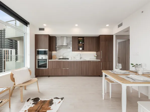 9887 Whalley Blvd #3107, Surrey, BC V3T 0P4