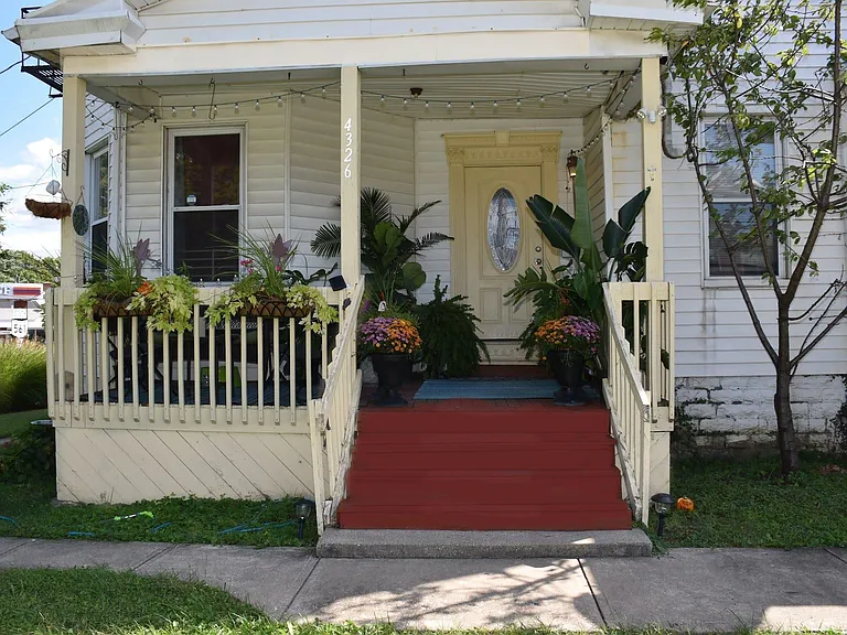4326 Forest Ave — Photo 3