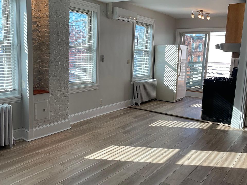 1st image of 749 N 25th St Floor 3