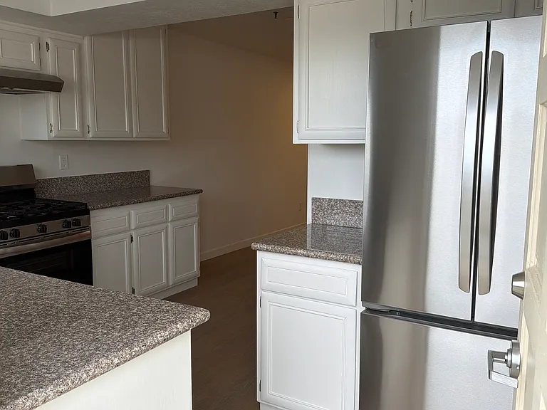 121 Olive St #12 — Photo 15