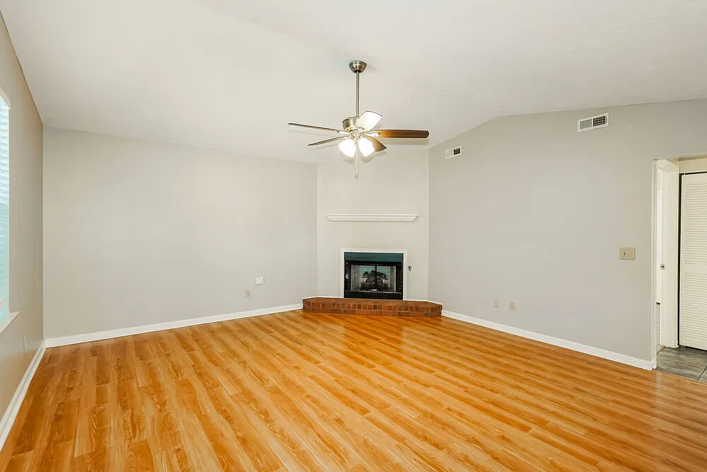 3 bed, 2.0 bath, 1540 sqft, $2,265 — Photo 4